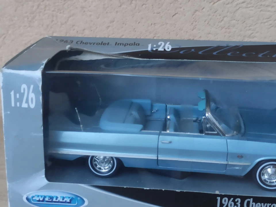 Chevrolet Impala 1963 Die Cast  Welly 1/26 Modellino Auto Americana Oldsmobile - Immagine 2 di 4