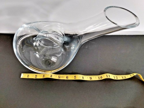 Clear Glass Wine Decanter Unique Shape - Picture 7 of 8