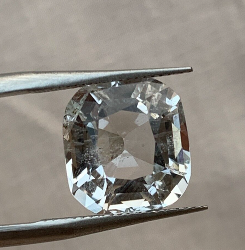 7.30 Ct Natural White Topaz Cushion Cut Loose Gemstone @Pakistan. - Picture 8 of 12
