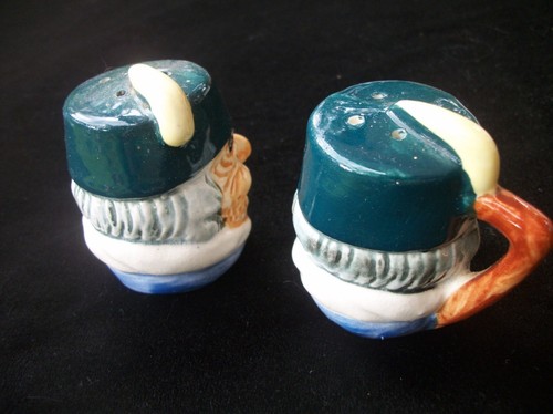 Russian Man Shakers Toby Style Salt & Pepper Face of Man w Hat Vintage 1960s - Picture 8 of 12
