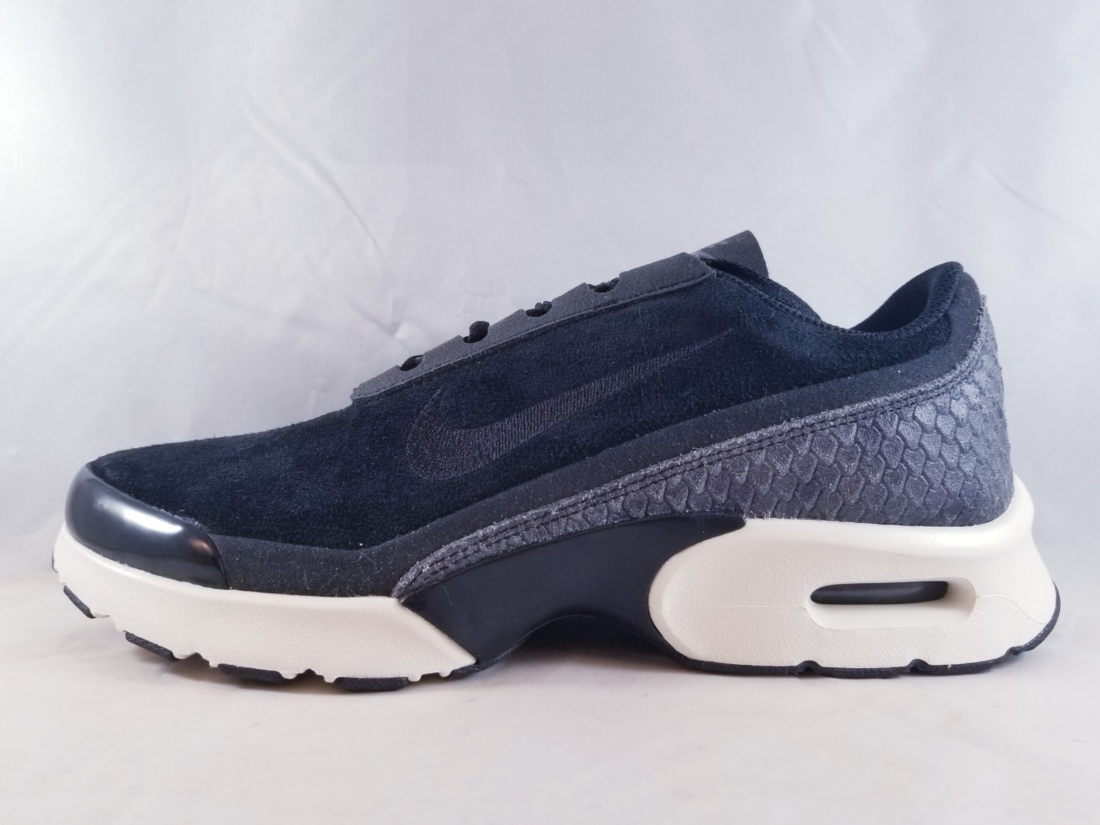 Nike Air Max Jewell PRM TXT Women's Running Shoe 917672 002 Size 8 Nike Air Max Jewell PRM TXT Women's Running Shoe 917672 002 Size 8
