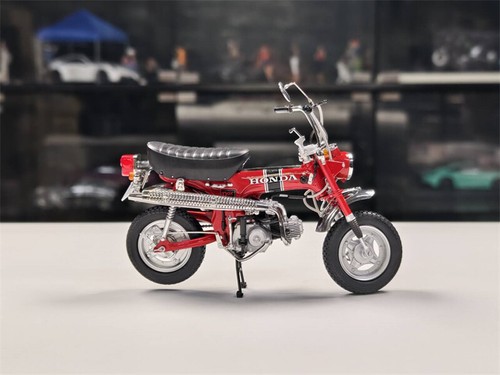 1/10 Scale Ebbro Honda Dax Honda St50 1969 Diecast Motorcycle Car Model - Picture 17 of 22