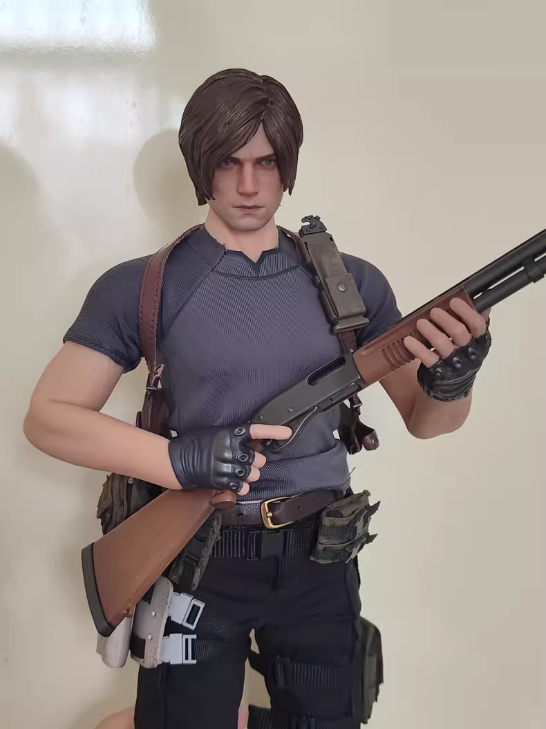MTTOYS レオン LEON　バイオハザード MTTOYS 017 1/6 Resident Evil Zombie Killer Leon Collectible