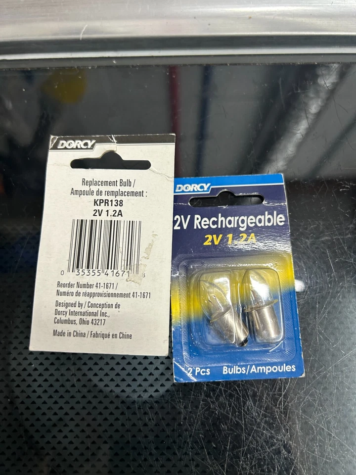 Nuevo 2 paquetes (4 bombillas) Dorcy linterna recargable bombilla 2V 1.2A KPR138 Foto 2 de 2