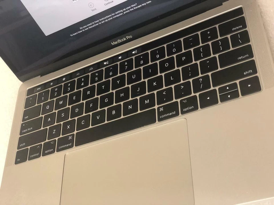 Apple MacBook Pro 13" A1706 Core i7 3.3Ghz 16GB 512GB BigSur TouchBar - Image 3 of 4