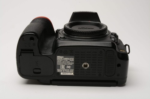 Cuerpo Nikon D750 DSLR con 2x bates, cargador doble, correa, manuales, en caja 14k actos - Imagen 8 de 12