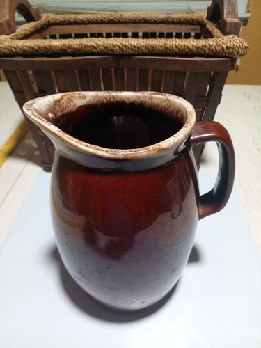 Hull Vintage Oven Proof Pitcher 9"X 5" - Picture 3 of 13
