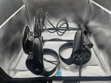 Oculus Rift CV1 Virtual Reality Controllers and Motion Sensors