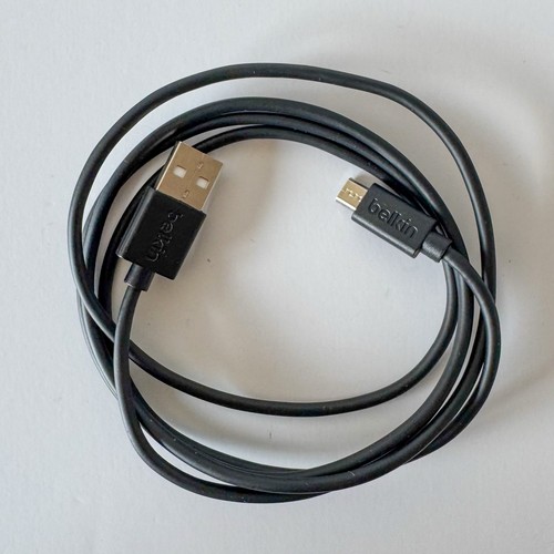 Belkin Wireless Charging Pad 10 W Boost Charge BBB001-BK - Picture 3 of 3