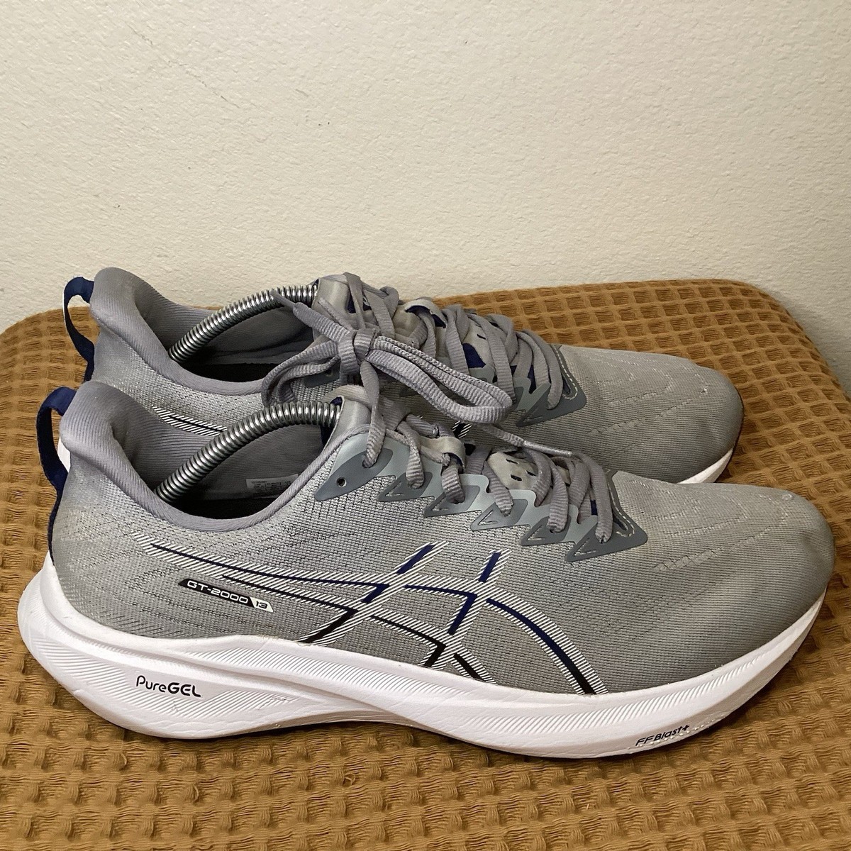 Asics GT-2000 13 Men's Size 11 Running Shoes Sneakers Gray