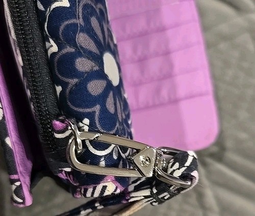 NWT New Vera Bradley RFID Smartphone Wristlet Mimosa Medallion - Picture 6 of 7