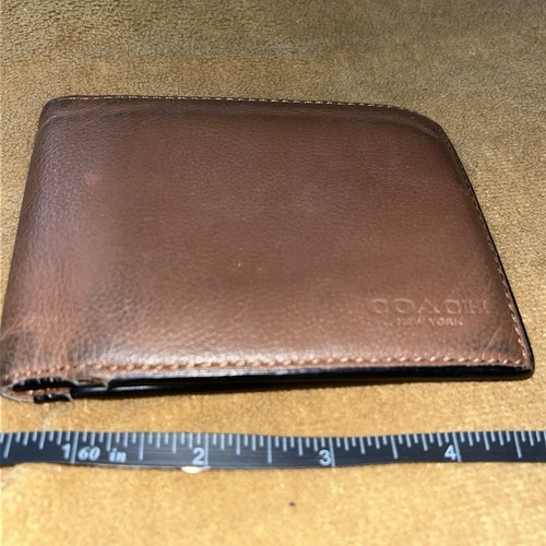 Men’s Authentic Walet Coach Maple Brown Pebbled Leather Compact Bifold Wallet - Picture 13 of 24