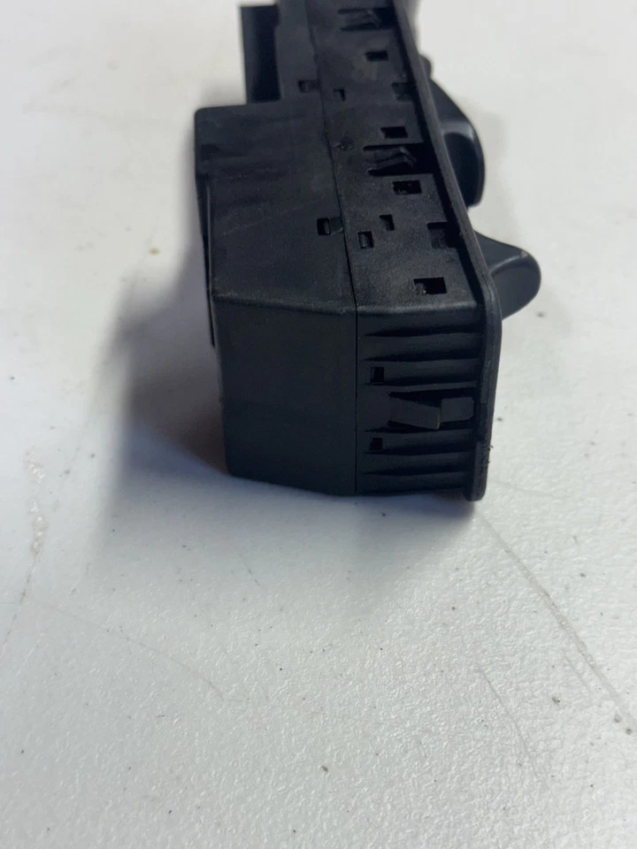 1996 SAAB 9000 With Sunroof Window Switch 4519120 4519146 4615860 4615852 Foto 4 de 4