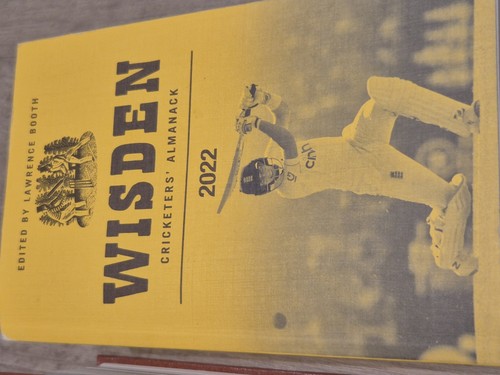2 Wisden Cricket Almanack 2017 y 2022 excelente estado - Imagen 3 de 8