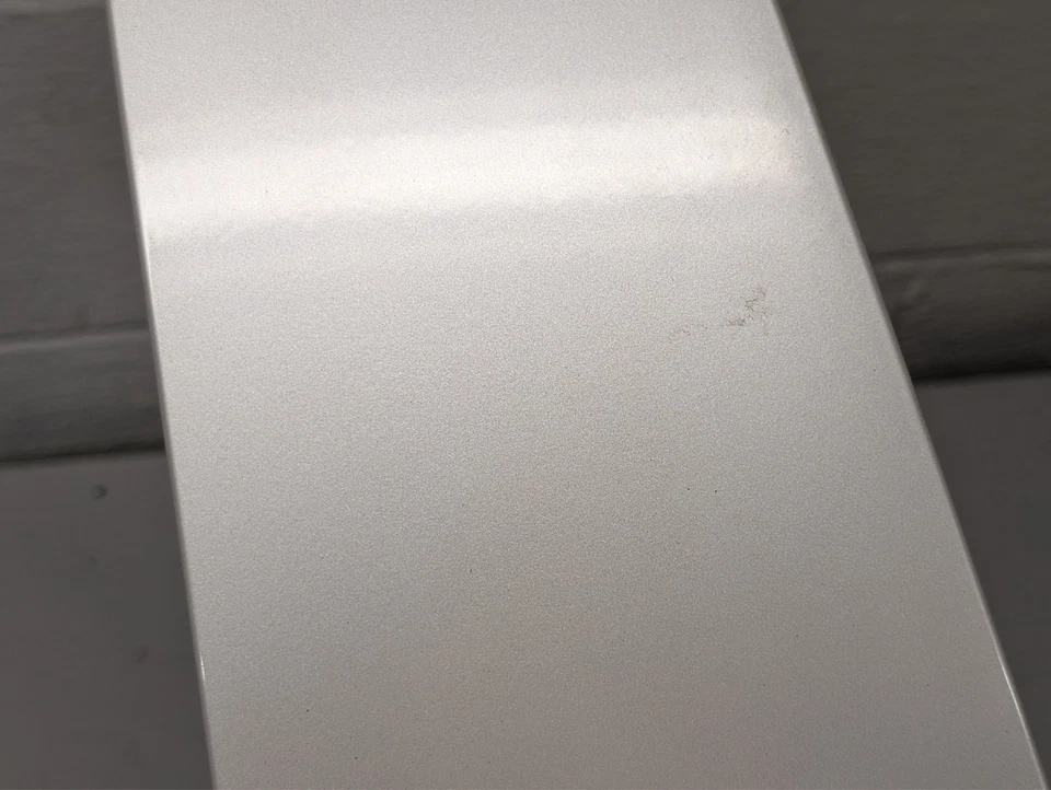 Buick Enclave 2008-12 cuarto ventana moldura blanco LH Driver Foto 4 de 4