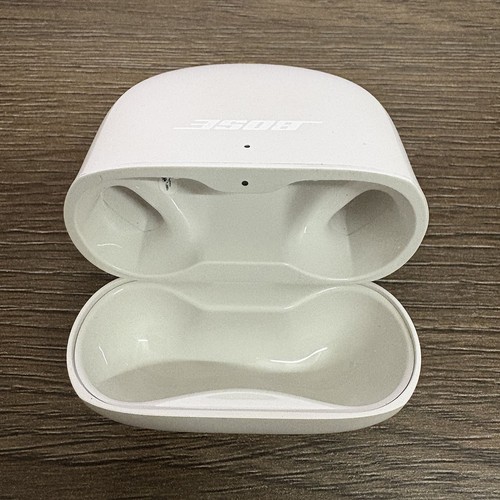 Tylko etui ładujące i akcesoria bez słuchawek dousznych Bose QuietComfort Earbuds II - białe - Zdjęcie 7 z 11