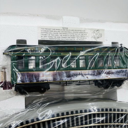 Thomas Kinkade's Christmas Express Hawthorne Village COMBINE CAR with TRACKS - Picture 2 of 6