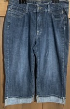 Lee Riders Womens Size 14 Medium Wash Mid Rise Cuffed Denim Jean Capri Excellent