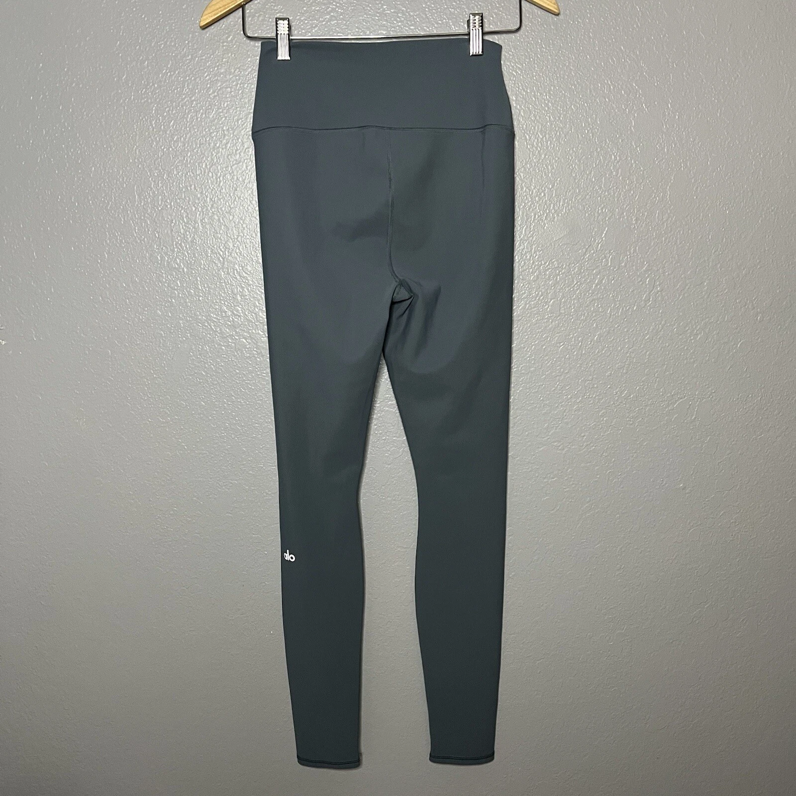 alo-yoga high-waist ripped warrior eclipse leggings