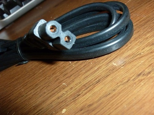 Original LG OEM 18GA polarisiert C7-Stil TV AC Netzkabel/Kabel & andere Marke/Modell - Bild 3 von 3
