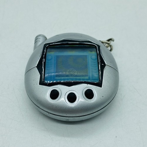 Tamagotchi Connection V3 silver black Bandai Wiz 2004 New Battery - Foto 4 di 8