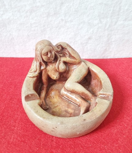 Woman Lady Bath Tub Sexy Ashtray Gothic Smoke Butt Holder Creative Decor Small - Picture 15 of 15