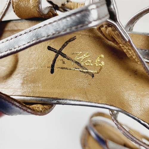 Zapatos de tacón vintage cromados plateados metálicos Italia con tiras talla 7,5 - Imagen 13 de 14