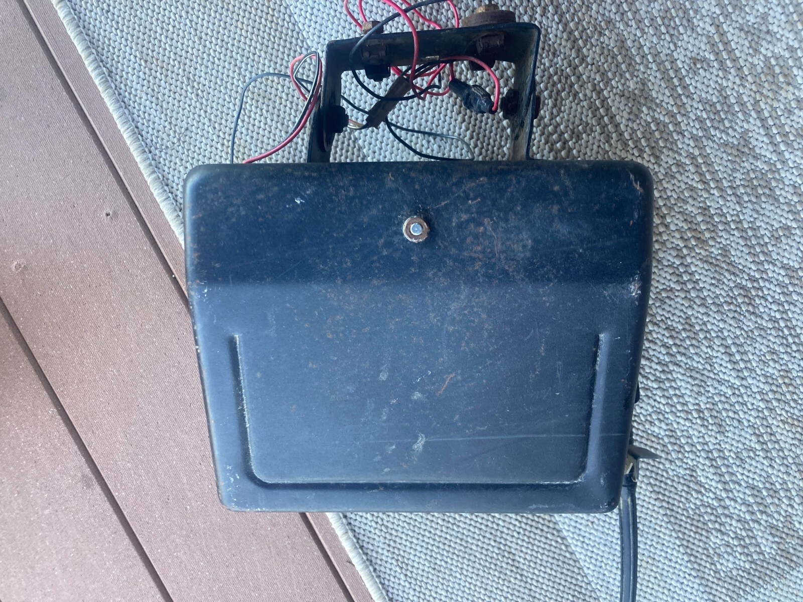 VINTAGE FARM TRACTOR FENDER MOUNT AM/F/M RADIO TRA 3100 eBay