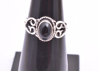 Sizable Handmade Jewelry Coral Sterling Silver Overlay 5 Grams Ring Size 9 US Black Onyx Ethnic Sizable Handmade Jewelry Coral Sterling Silver Overlay 5 Grams Ring Size 9 US Black Onyx Ethnic