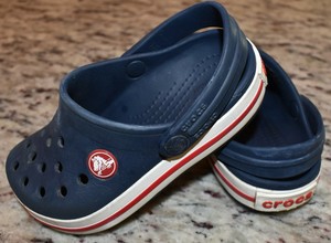 crocs pump shoes