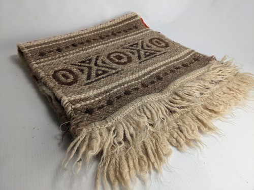 Vintage Hand Woven Peruvian Andean Wool runner decorative 11" x 44" - Picture 5 of 6
