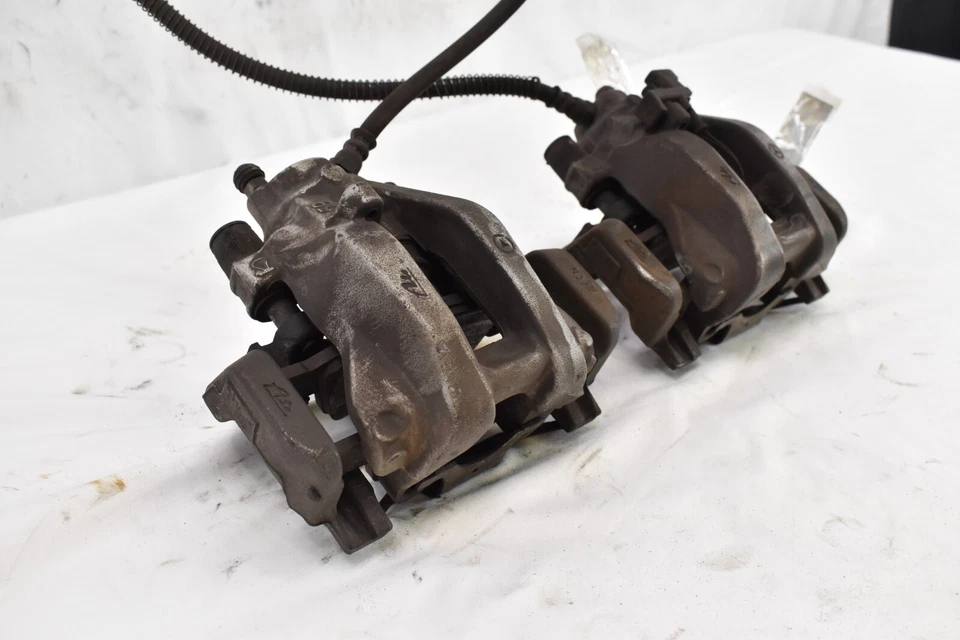 07-13 Juego de pinzas de freno traseras derecha e izquierda mercedes s550 cl500 OEM Foto 2 de 4