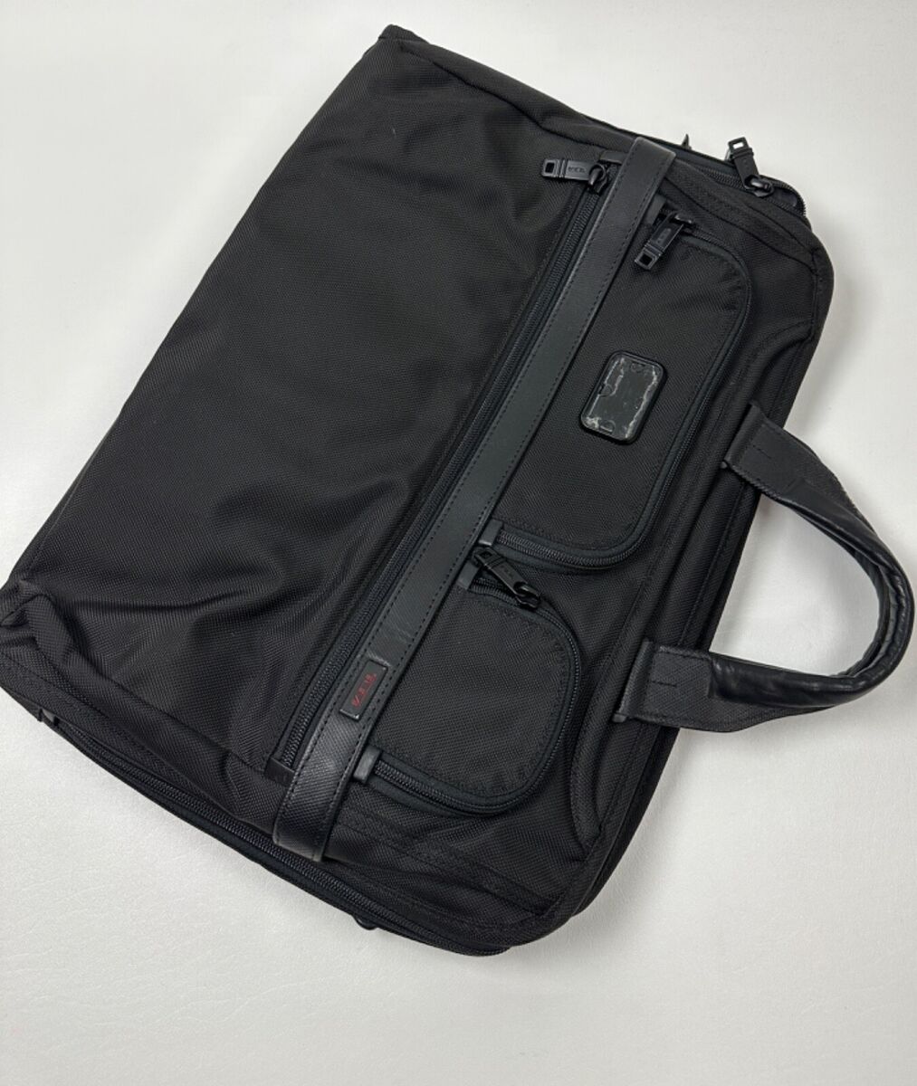 #385 TUMI Alpha 2 Compact large Screen Laptop 26114D2