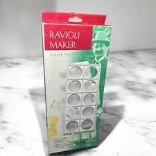 VillaWare Ravioli Maker Makes 10 Raviolis Large 2" Italian Kitchenware 5500