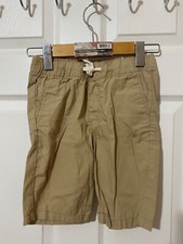 Khaki H M shorts size 6-7, new without tag  black shorts 6-7 yr old boys 