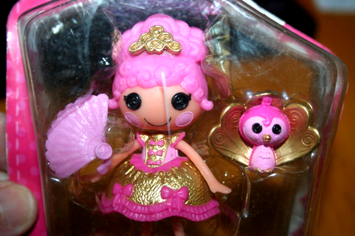 Mini Lalaloopsy Raro Goldie Luxe con Pavo Real - Nuevo en Paquete - Falta el paquete de piezas - Imagen 2 de 3