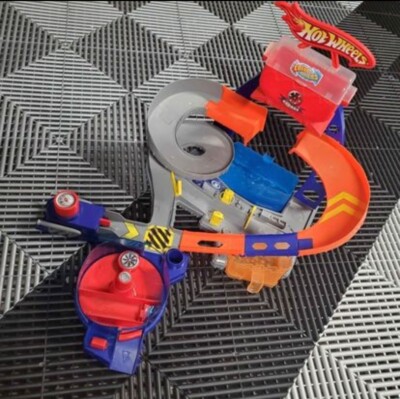 Hot Wheels Color Shifters Custom Color Shop Racetrack