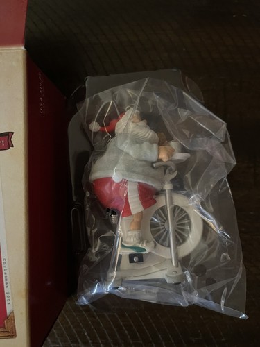 2003 Snackercize! ~ Hallmark Keepsake Christmas Ornament with Movement ~ - Picture 2 of 2