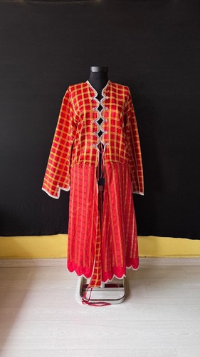 Antikes anatolisches Damenkostüm aus Seide, anatolische drei Röcke, osmanischer Kaftan, - Bild 4 von 9