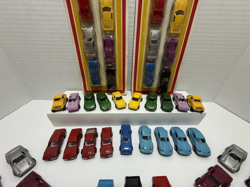 Huge Lot of Mid-80s HO Railroad Vehicles - Tootsietoy Jam Pack Speedsters - Image 3 of 4