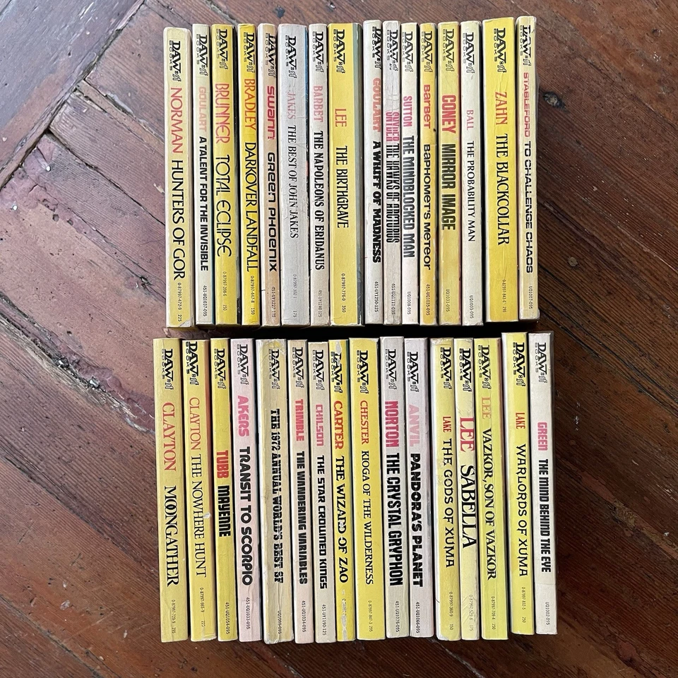 32 DAW SF Science Fiction Paperback (1971-1983) Mostly First Printings Lot Foto 3 de 4