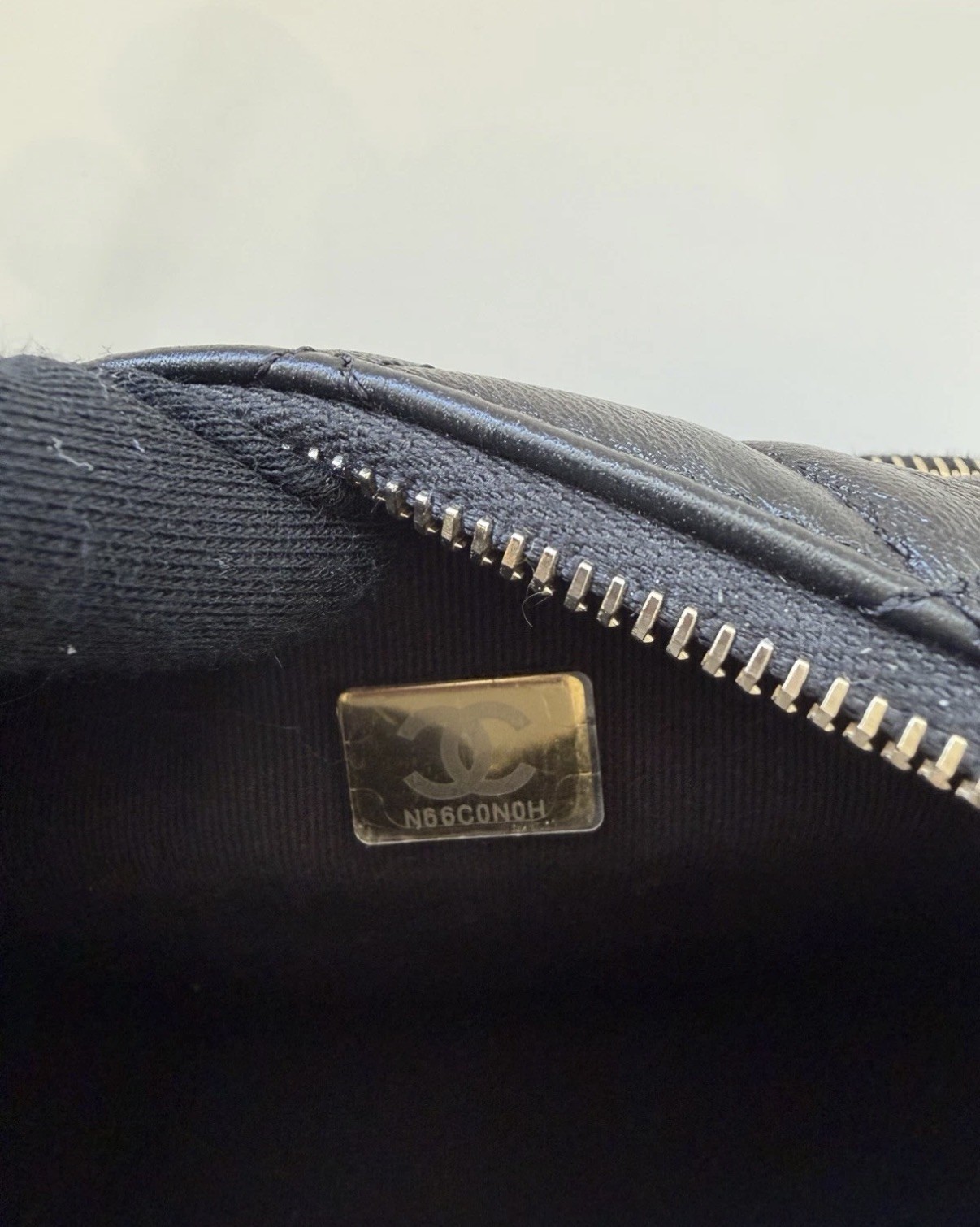 Chanel Multipocket Camera Case Quilted Crumpled L… - image 9