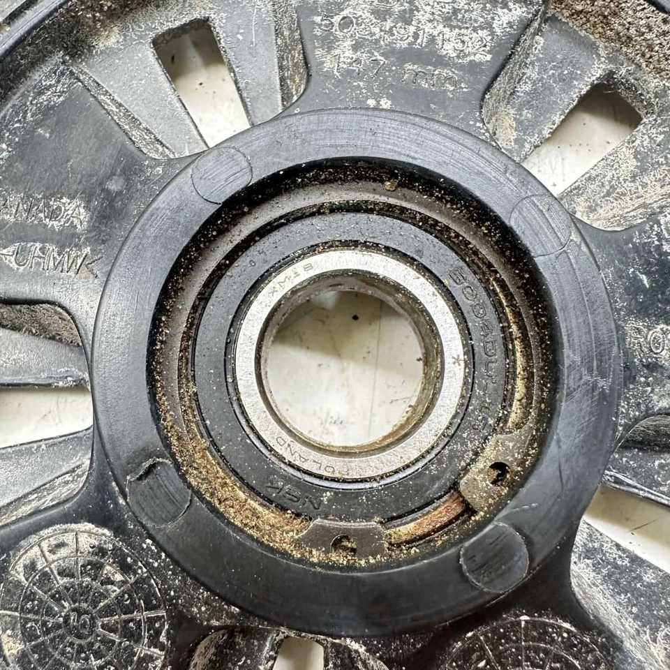 Комплект колес Deep Black, 147 мм — 2016 Skidoo Tundra LT 550 - Изображение 2 из 4