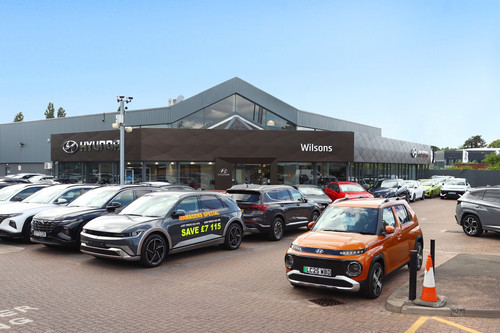 2025 Jeep Avenger 1.2 e-Hybrid Altitude 5dr DCT Hatchback Petrol Automatic - Picture 12 of 14