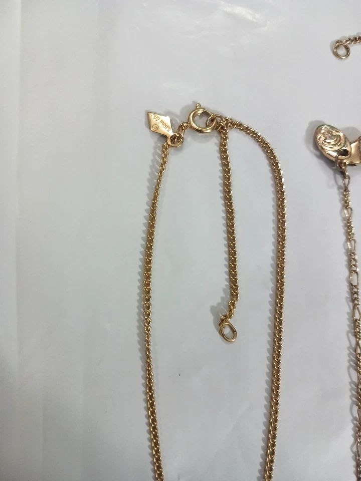 Collares de cadena dorado con colgantes. Avon solitario, Sarah Cov blanco perlado + Foto 4 de 4