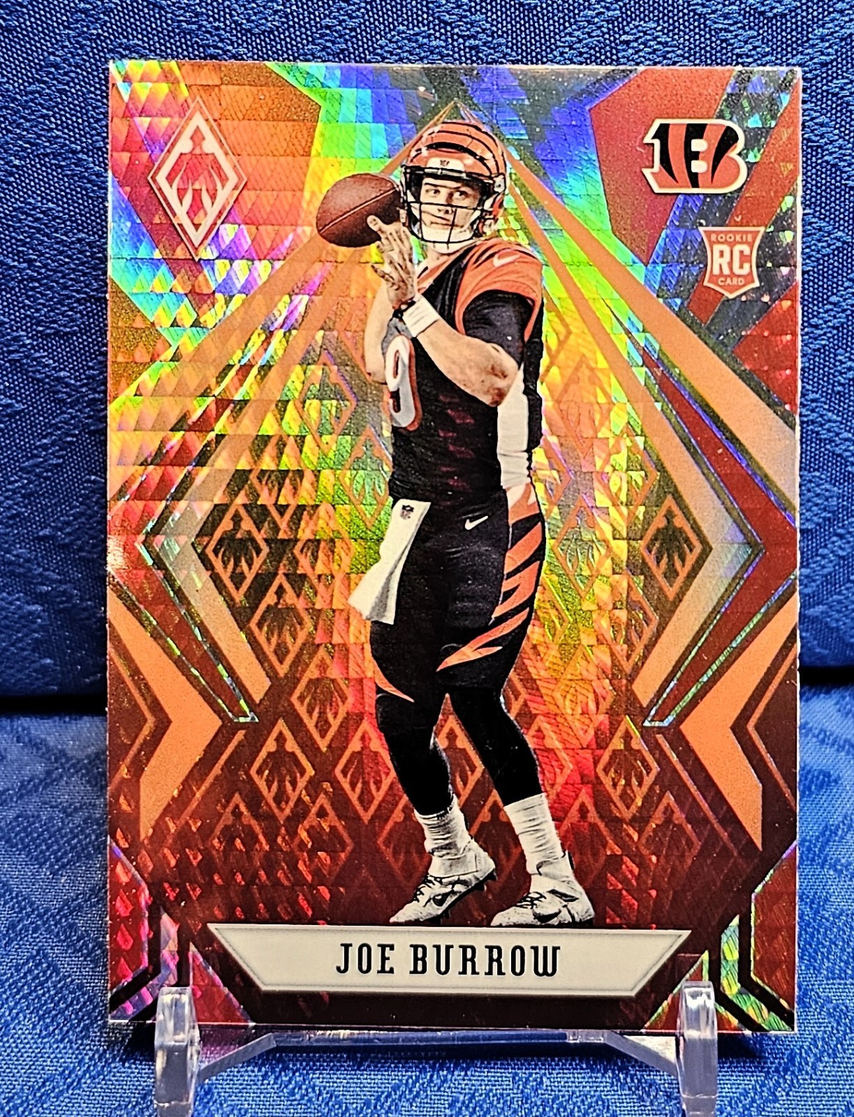 2020 Panini Phoenix - Rookies Joe Burrow #101 Fire Burst (RC)