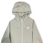 Foto 4 di 9
