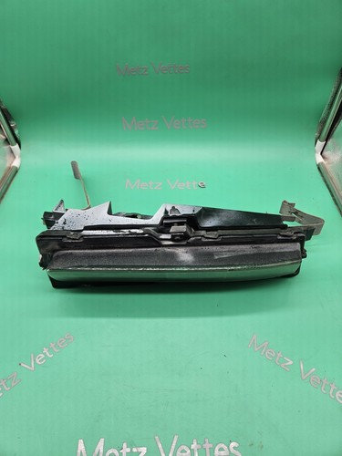 C4 1991-96 OEM Corvette Driver Fog Light GM#16514378 with bracket RH GM#16514384 - Picture 5 of 15