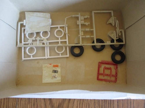 AMT /ERTL '58 EDSEL PACER CONTINENTAL KIT & FENDER SKIRTS MODEL 30033 - Bild 7 von 9