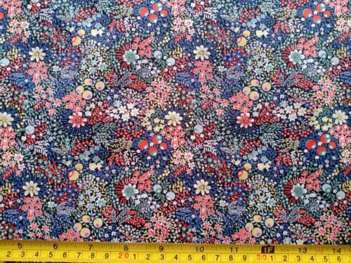 Remnant ELDERBERRY A-SP Liberty of London Tana Lawn cotton approx 44 x 30 cm - Picture 2 of 3